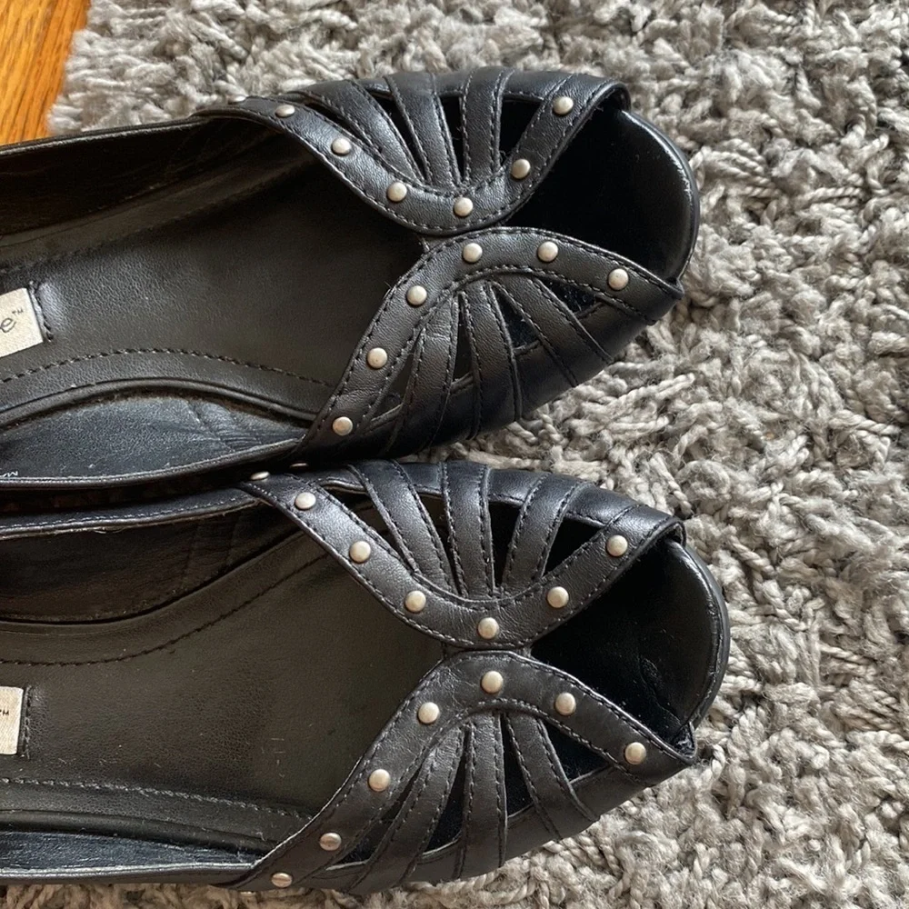 Sarah-Jayne Cut Out Stud Design Peep Toe Wedge Heels Size 6.5